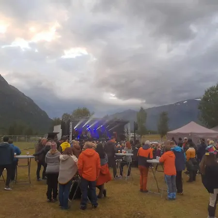 مكان تخييم Basecamp Birtavarre