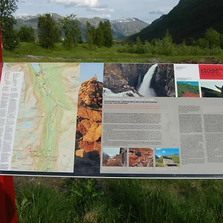 مكان تخييم Basecamp Birtavarre