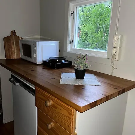 Basecamp مكان تخييم