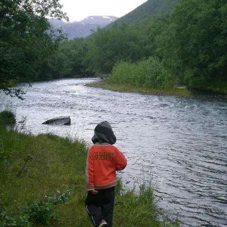 Basecamp مكان تخييم